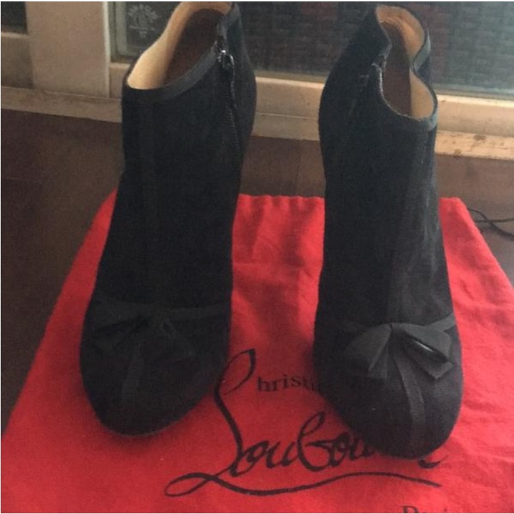 Christian Louboutin Elegant Black Ankle Booties size 37.5 like new